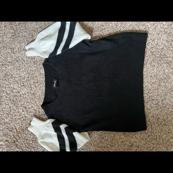 Express Faux black and white Cashmere Ski Sweater! S - Picture 3 of 10